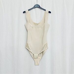 Playtex Shapewear Bodysuit | Size L / UK 12 | Nude Beige with Lace Trim